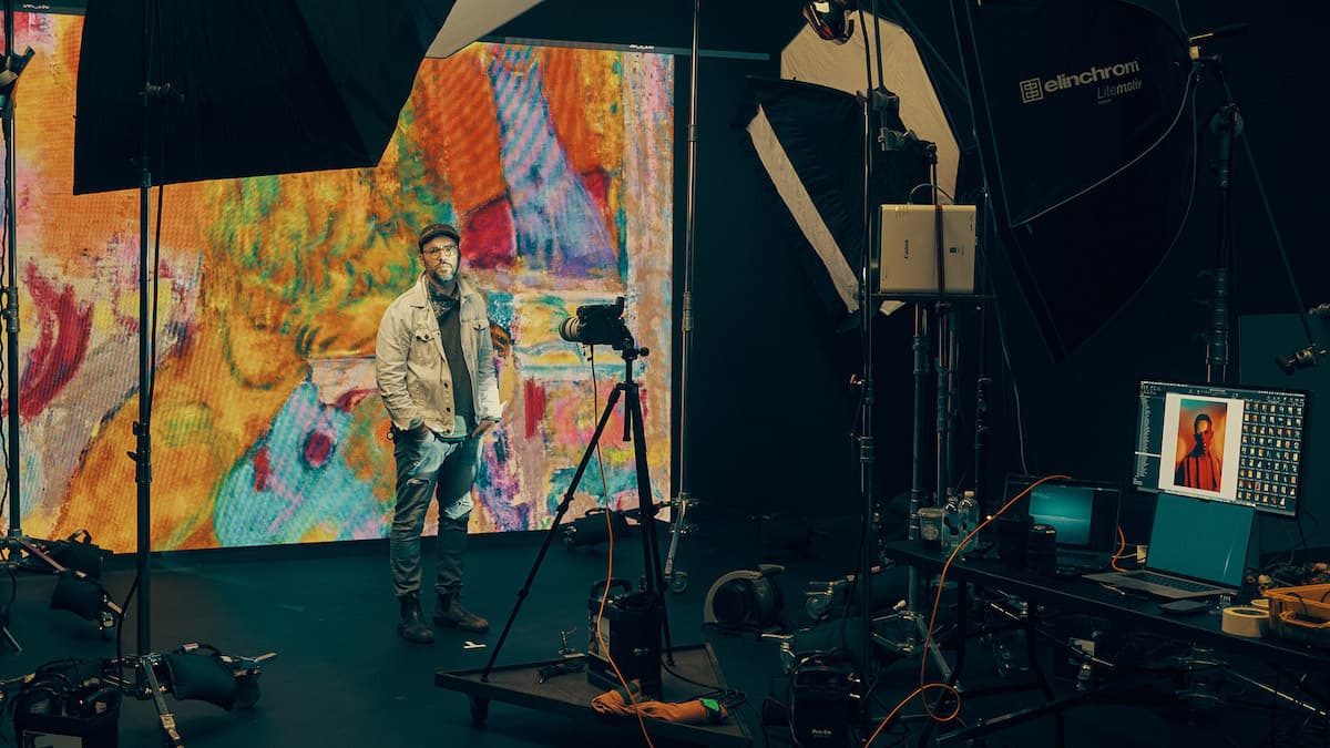 Jeremy Cowart to Create 10,000 Photo NFTs in 20 Minutes—In Front of an  Audience - Decrypt