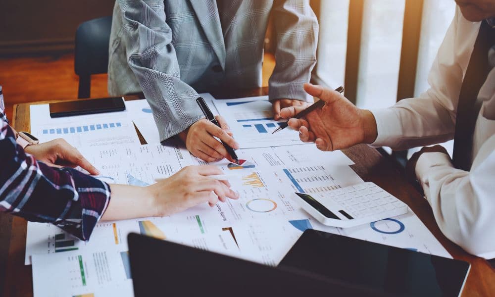 strategic project management vs project management, strategic project management examples, importance of strategic project management