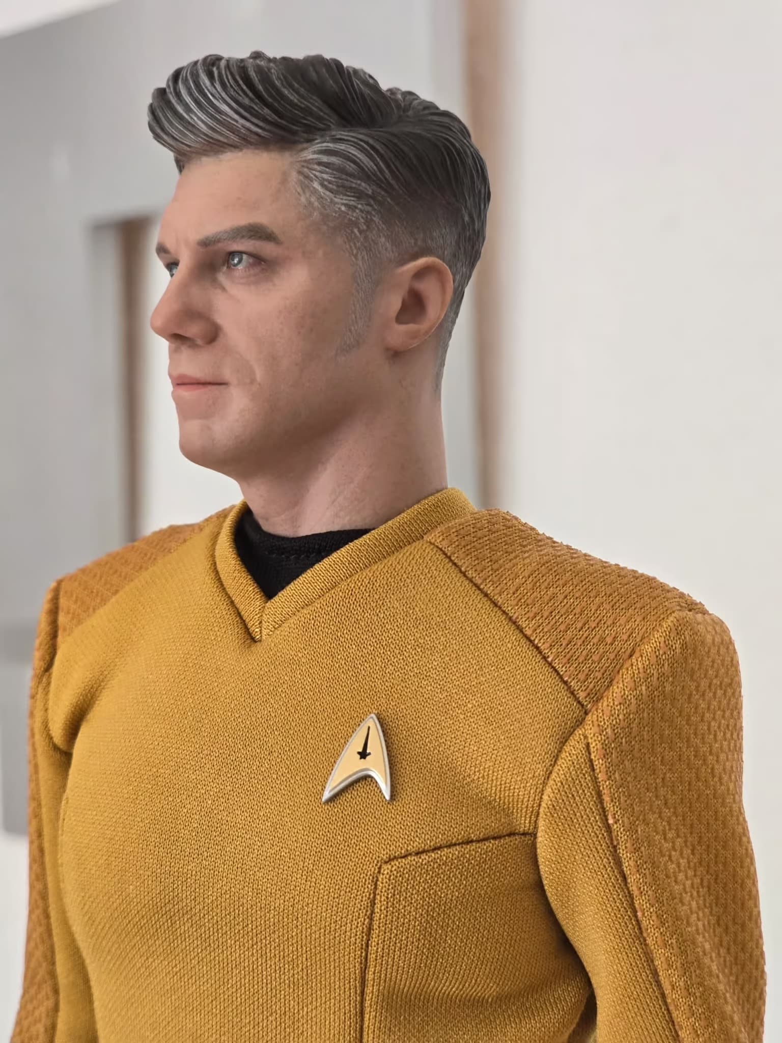 Captain Christopher Pike, USS Enterprise. | 📸: Roman Empire / Avalost