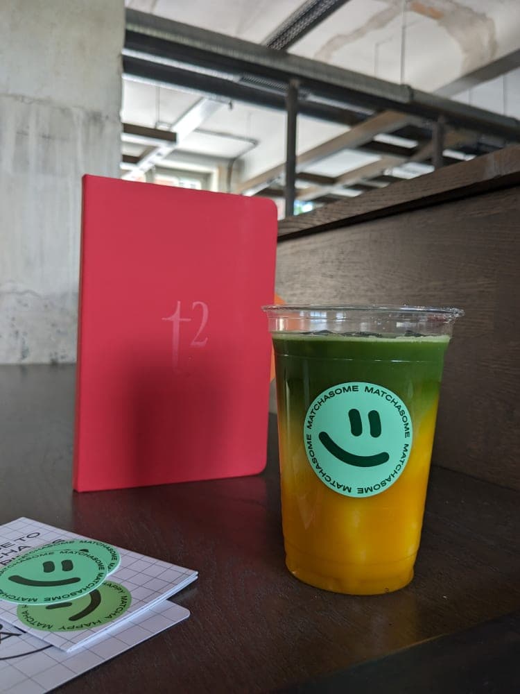 Durante el evento tuve el placer de charlar con Wanshu y Sammi de t2, y de conocer también a una amiga escritora del territorio /horror. Pudimos comaprtir un rico matcha y buenas historias.🍵