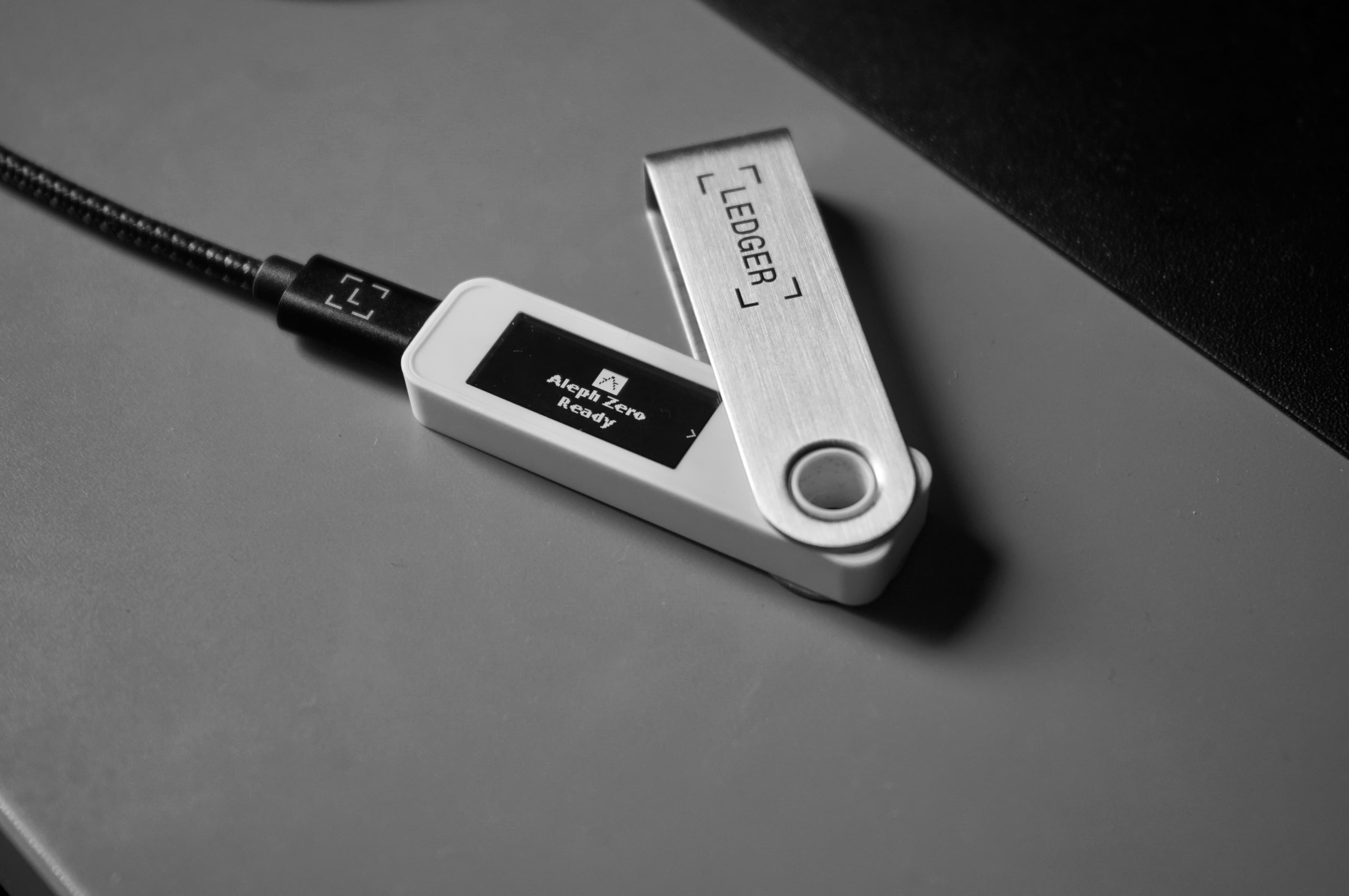 Aleph Zero di Ledger Nano S Plus
