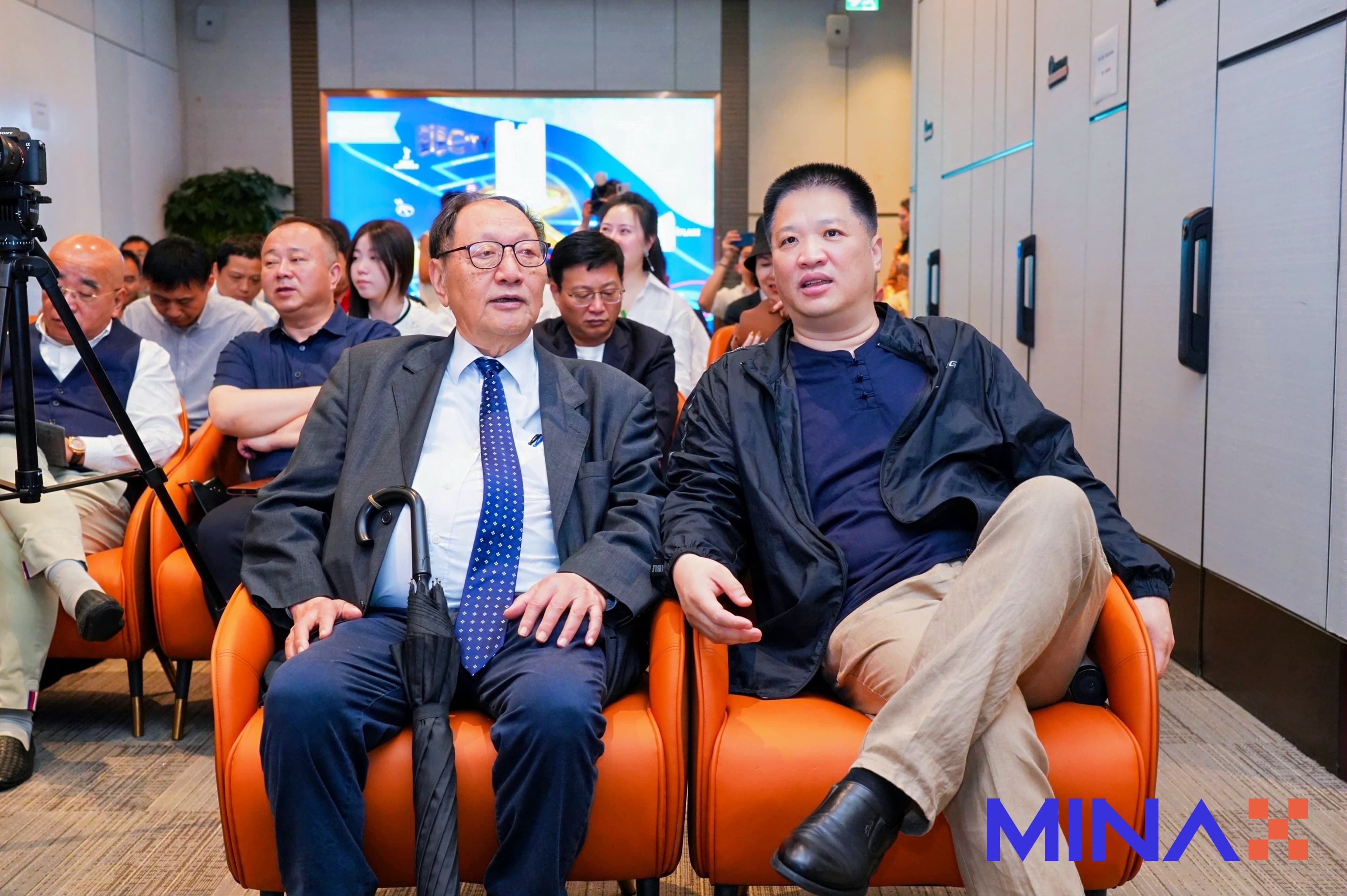鄭定向會長與香港廉署前總調查主任查錫我